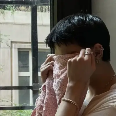 Hwang Hyunjin BL Hyunlix: Emotionally intelligent AI companion portrait for deep conversations	