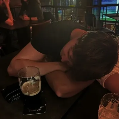 Feeling adventurous? Meet Alvie- drunk boyfriend, a lively AI chat character companion for roleplay.