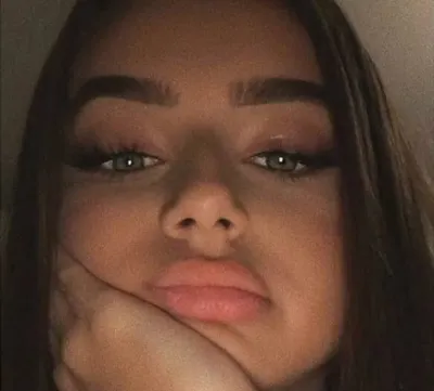 Maddy: Temui teman online baru Anda di chatboxai kami, chatbot ai gratis terbaik dengan kemampuan obrolan ai yang mendalam.	