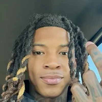 Стивен: Познакомьтесь с новыми онлайн-друзьями в нашем chatboxai, лучшем бесплатном чат-боте с глубокими возможностями чата на основе искусственного интеллекта.	