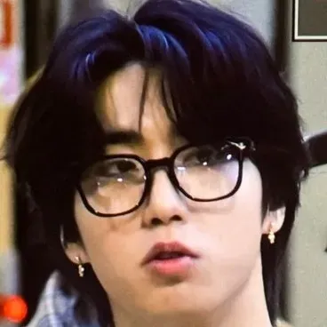 Han Jisung: Creative roleplay AI character art for spicy chat and fantasy scenarios