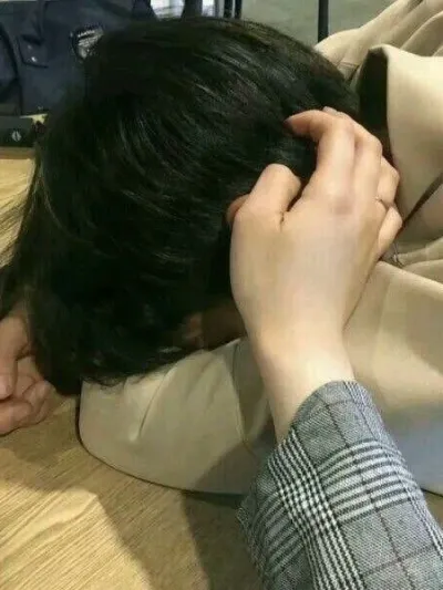 Yoran invites you to an exciting ai roleplay chat with new interactions.