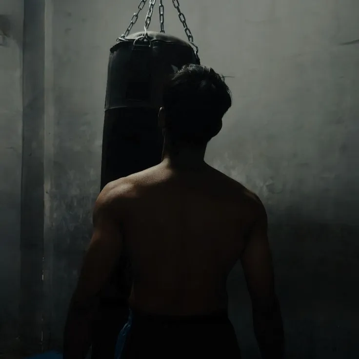 AI chat roleplay character Daniel, a virtual partner who can fulfill all your fantasies.