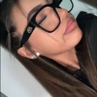 Amina: Chat with our AI box, ready for chatbot online free and ask ai anything you want.	