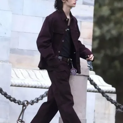 Hwang Hyunjin: Dive into Spicy Chat AI's World, Where Vintage Charm Meets Modern Talk Tech.