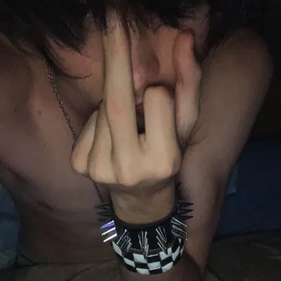 Talk with Sam, a smart roleplay AI chat bot free, no sign up companion.