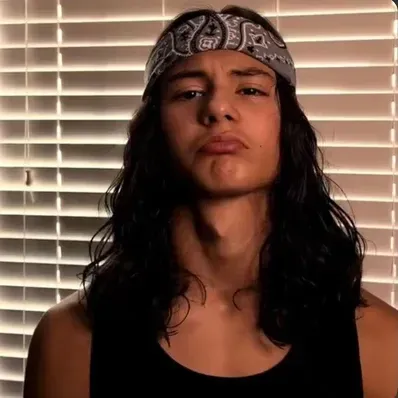 Connect with Robin Arellano for a smart and engaging AI talking experience.