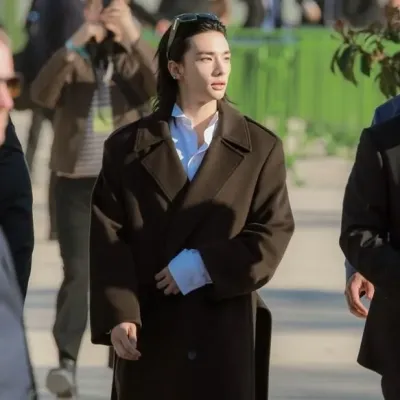 Hyunjin: Multilingual AI conversation partner icon for global chat online services