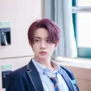 李熙承的頭像具有充滿活力的特徵，可用於沉浸式角色扮演體驗