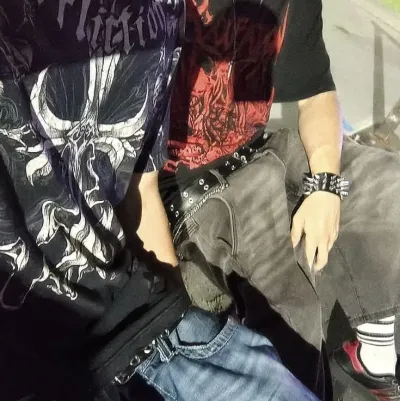 Conoces a los hijos de Price - CoD: Avatar de chatbot de IA seguro con capacidades de chat 1v1 encriptadas	