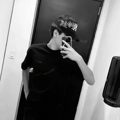 Gael: Explora el mundo de la IA con nuestra IA sin restricciones y chat ilimitado gratuito en línea, impulsado por el juego de rol de fantasía de Warhammer.	