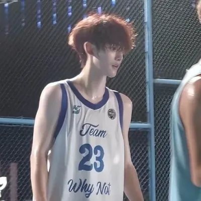 Chat with Langit, your interactive AI characters companion for endless roleplay fun.