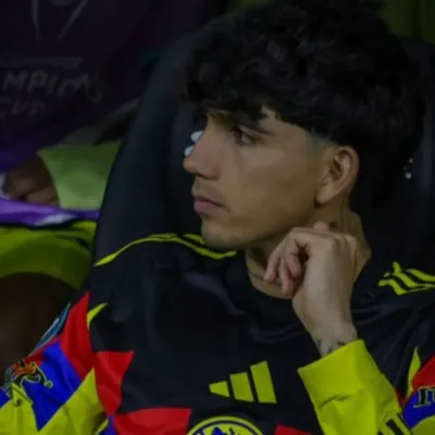 Кевин Альварес: Интерактивный ИИ-чатбот-талисман для случайного общения и ролевой игры, организованной сообществом