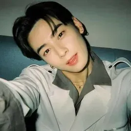 Talk with Father euwoo way, a smart roleplay AI chat bot free, no sign up companion.