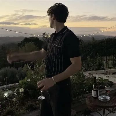 Unleash Your Legend with AI Billionaire x Dancer: The Perfect Blend of Character and Chat.