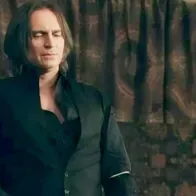 Rumplestilzchen – Mr. Gold: Emotional intelligentes KI-Begleitporträt für tiefgründige Gespräche	