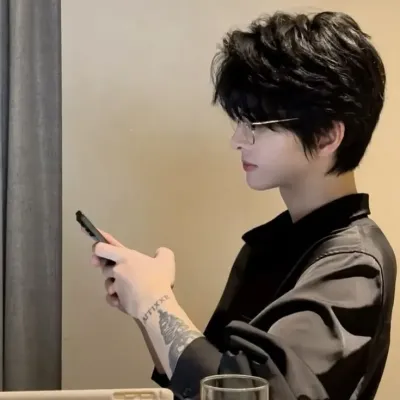 venzo: Interactive AI chatbot mascot for random chat and community-driven roleplay