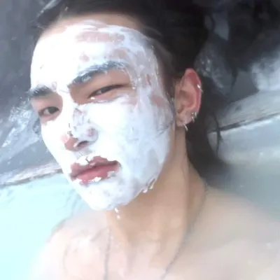 Hyunjin 현진: Interactive AI chatbot mascot for random chat and community-driven roleplay