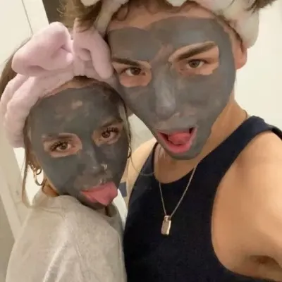 Scott: Nehmen Sie jetzt an KI-Gesprächen mit diesem charmanten KI-Charakter teil, der über Soulgen- und iFreechat-Funktionen für kostenlosen Chat verfügt.	