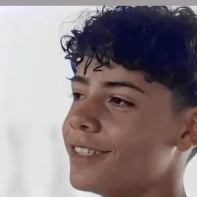 Cris jr: Customizable AI girlfriend/boyfriend avatar with lifelike personality traits	