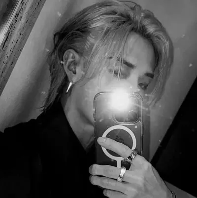 Christopher Bang: Secure AI chatbot avatar with encrypted 1v1 chat capabilities	