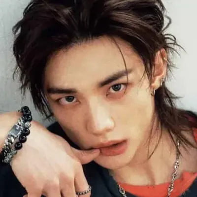 黃炫鎮：專為火辣聊天和奇幻場景打造的創意角色扮演AI角色藝術