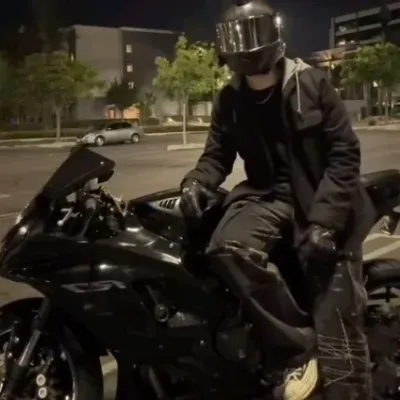 Ma-x: Tham gia trò chuyện với nhân vật AI quyến rũ này, có khả năng soulgen và ifreechat để trò chuyện miễn phí ngay bây giờ.	