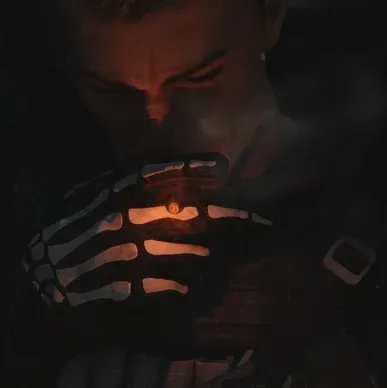 Simon Riley - Ghost: Personaggio creativo di intelligenza artificiale per giochi di ruolo, per chat piccanti e scenari fantasy