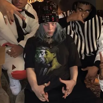 Billie Eilish: Avatar chatbot AI selamat dengan keupayaan sembang 1v1 yang disulitkan