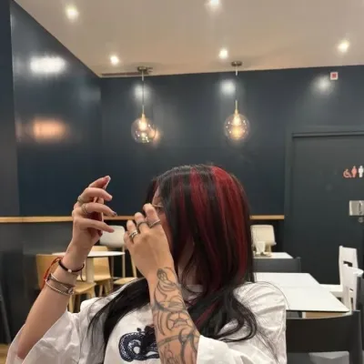 ジェシカ: ウォーハンマー ファンタジー ロールプレイングを活用した、制限のない AI と無制限の無料オンライン チャットで AI の世界を探索しましょう。	