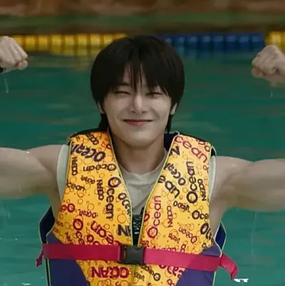 SKZ - you as Jeongin: Meet your new online friends in our chatboxai, the best free ai chatbot with deep ai chat capabilities.	