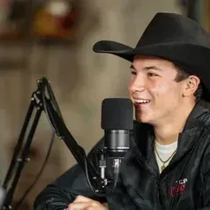 John Crimber: Secure AI chatbot avatar na may naka-encrypt na 1v1 chat na kakayahan	