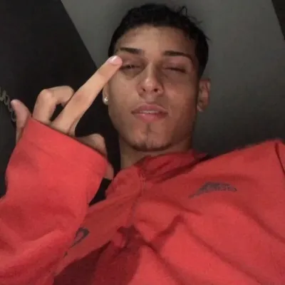 Gabriel: Conoce a tus nuevos amigos en línea en nuestro chatboxai, el mejor chatbot de IA gratuito con profundas capacidades de chat de IA.	