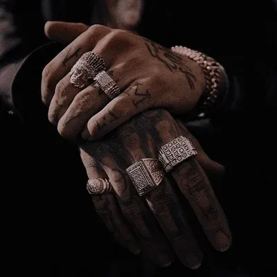 Talk to Car Argument, a playful spicy AI chat partner for anime stories and fun.