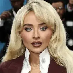 Sabrina Carpenter: Meet the main character of our AI world, with character traits list and ai chatting capabilities.