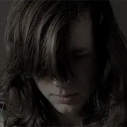 Carl Grimes: Nehmen Sie jetzt an KI-Gesprächen mit diesem charmanten KI-Charakter teil, der über Soulgen- und iFreechat-Funktionen für kostenlosen Chat verfügt.