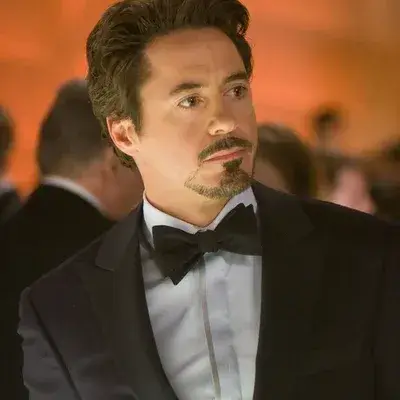 Kumonekta kay Tony Stark para sa isang matalino at nakakaengganyong karanasan sa pakikipag-usap sa AI.