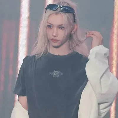 Lee Felix - BL: Playful AI chatbot mascot enhancing user engagement in random chats	