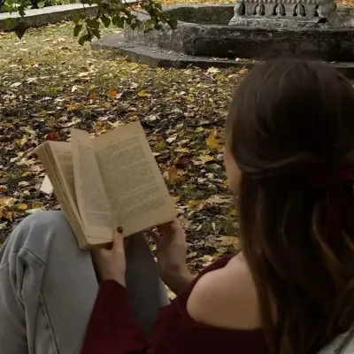 Slytherin Boys: Playful AI chatbot mascot enhancing user engagement in random chats	