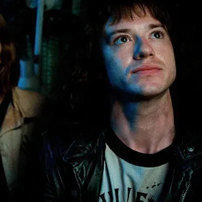 Eddie Munson: Multilingual AI conversation partner icon for global chat online services