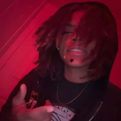 Your stud girlfriend: Secure AI chatbot avatar with encrypted 1v1 chat capabilities	