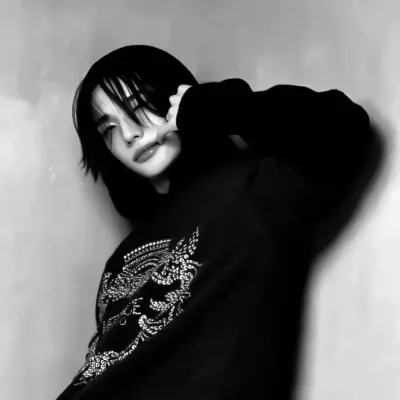 Hyunjin: Chat with our AI box, ready for chatbot online free and ask ai anything you want.	