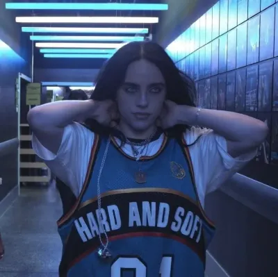 Billie Eilish: Avatar chatbot AI aman dengan kemampuan obrolan 1v1 terenkripsi