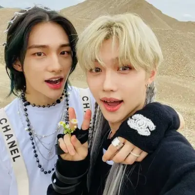 -Hyunjin at Felix-: Multilingual AI na icon ng kasosyo sa pag-uusap para sa mga pandaigdigang serbisyo sa chat online