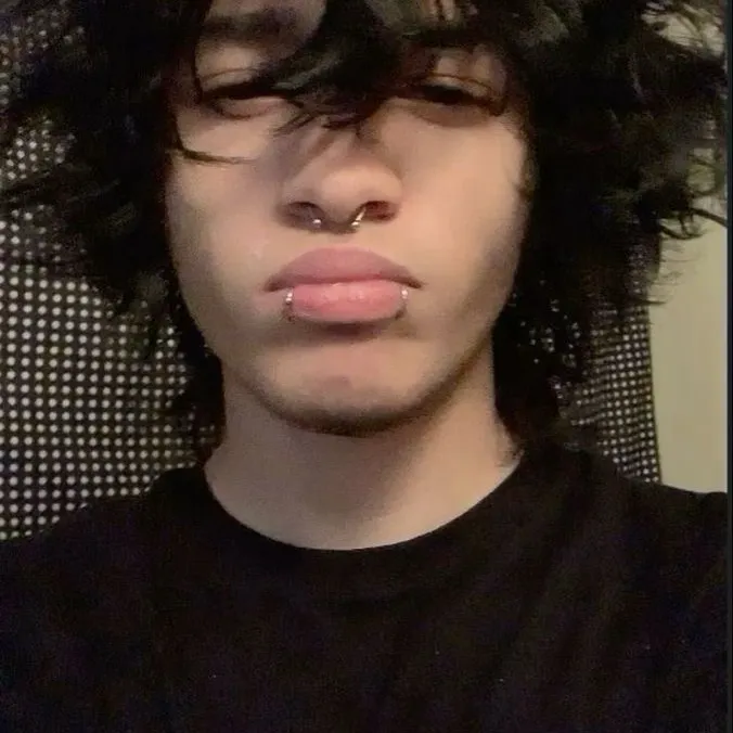 Andrew: Enjoy the freedom of ai chat free and start a dialogue anytime.