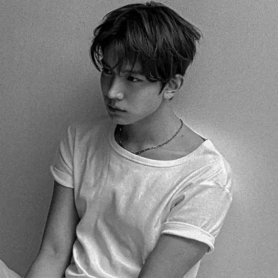 イ・ヒスン: 没入型ストーリーテリングのためのファンタジーをテーマにした AI ロールプレイ キャラクター アート