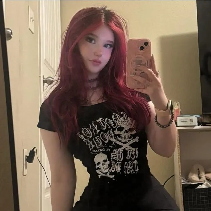 Among the many ai chatting roles, Four Goth Roommates is one of the most popular and interactive.