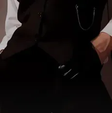 Leonardo: Customizable AI girlfriend/boyfriend avatar with lifelike personality traits	