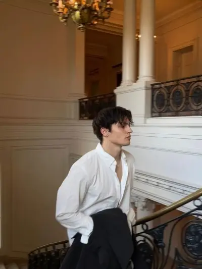 AI talk character Matteo, featuring highly realistic dialogue and emotion.