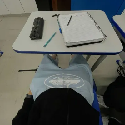 Ai-đen: Linh vật chatbot AI vui nhộn giúp tăng cường sự tương tác của người dùng trong các cuộc trò chuyện ngẫu nhiên	